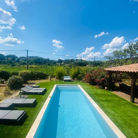 Bastide Provencale Avec Piscine Villa *